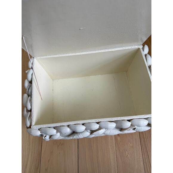 Handcrafted Sea Shell Trinket Jewelry Box - Picture 7 of 8